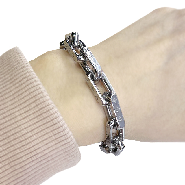 Shop Louis Vuitton Monogram chain bracelet (M00308, M00309) by